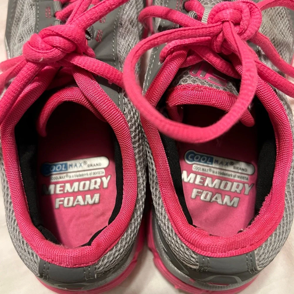 FREE Fila Athletic Sneakers Women’s 7.5 Gray Pink Lace Up Cool Max Memory Foam